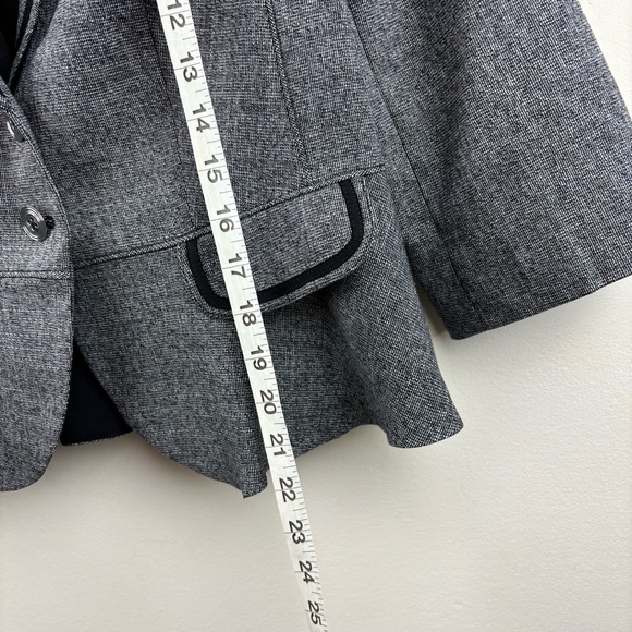 NWT White House Black Market  Blazer with Black grosgrain trim size 6 - Picture 6 of 13